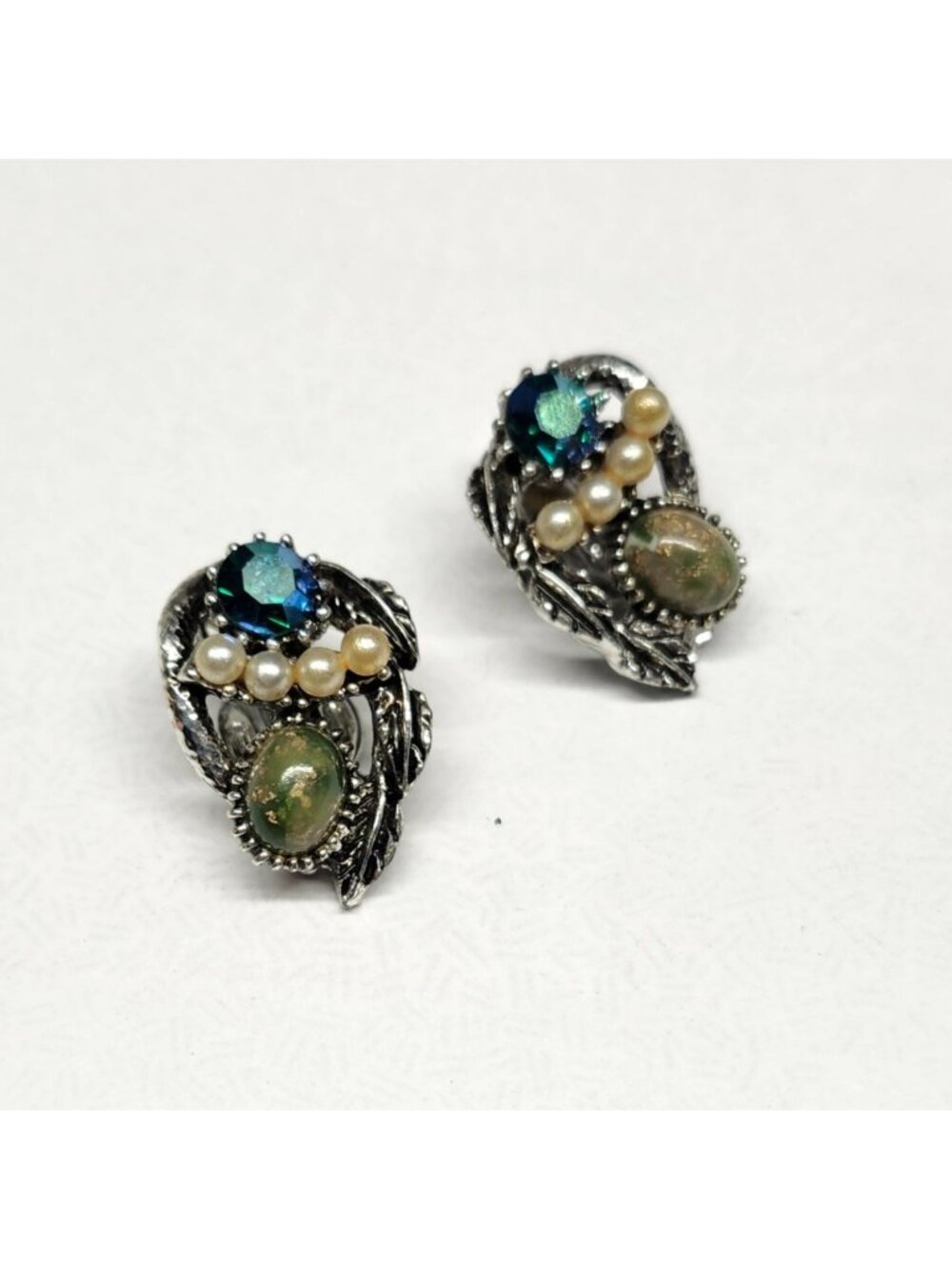 2/$12 SALE Sparkly Glam Vintage Clip On Earrings